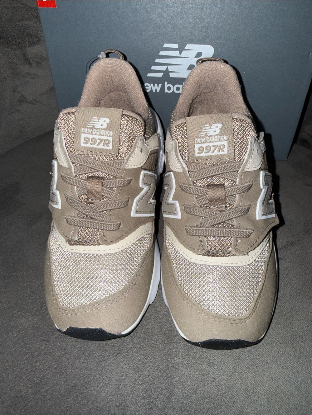 NWT | New Balance Kids 997R Casual Sneakers in Taupe | size 9
